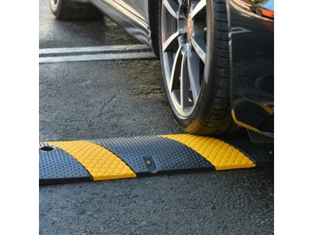 Qatar Heavy Duty Rubber Speed Bump