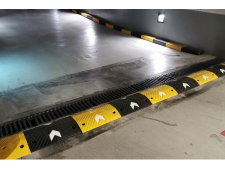 Qatar Heavy Duty Rubber Speed Bump