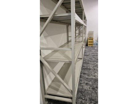 Qatar MEDIUM DUTY RACKING SYSTEM WITH 4 LEVELS 600KG/SHELF